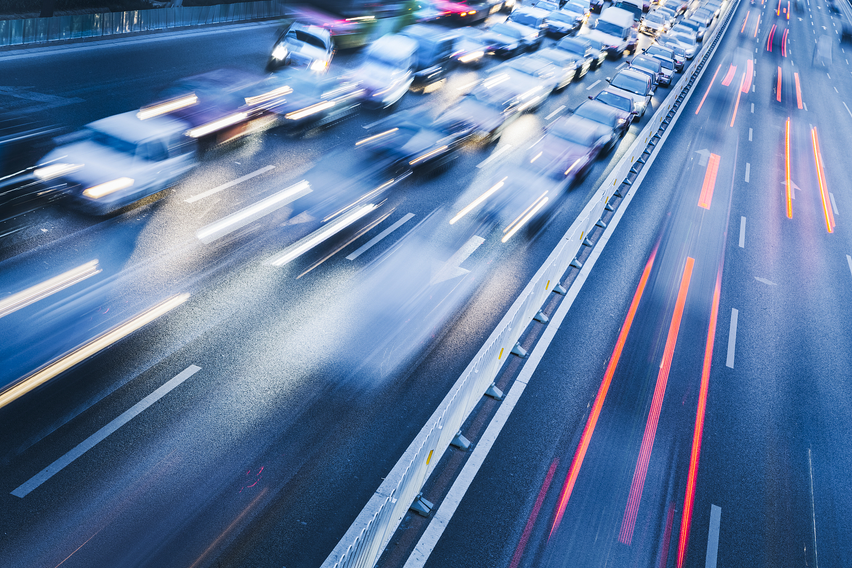 更好的连接,实现更智能的交通 更好的连接,实现更智能的交通